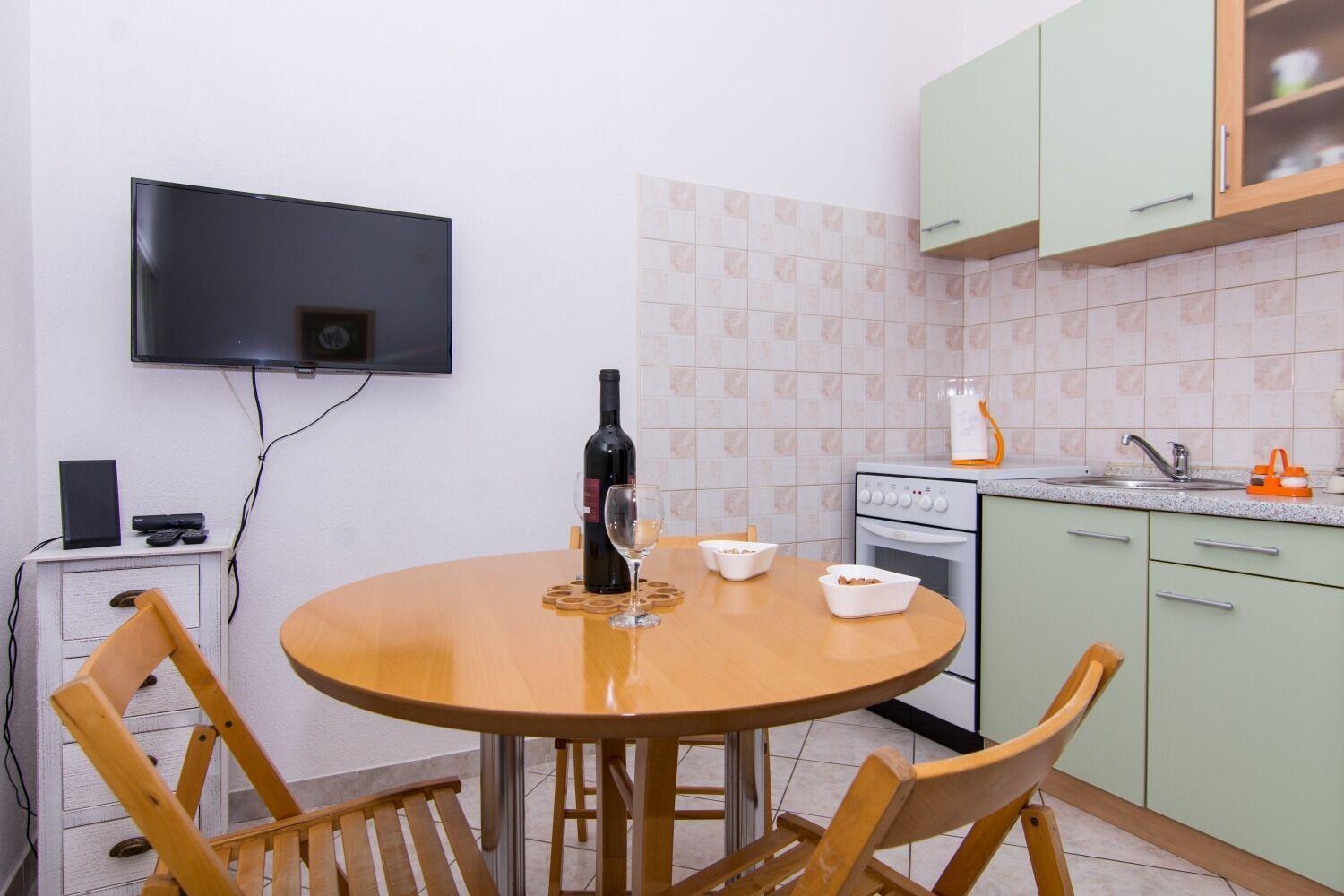 Apartments Ivica - Garden Terrace Slatine Exterior photo